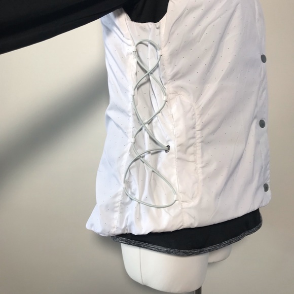 NIKE Fleece Lined White Puffer Vest - Picture 5 of 12